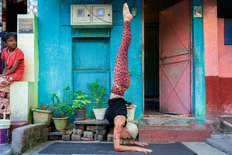 pinca mayurasana